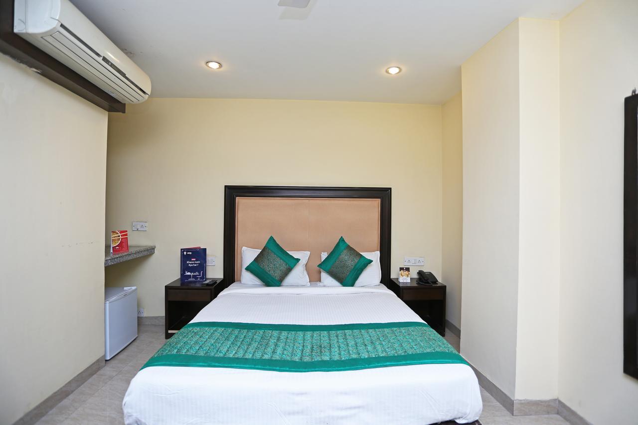Oyo 714 Hotel De Plaza New Delhi Exteriör bild