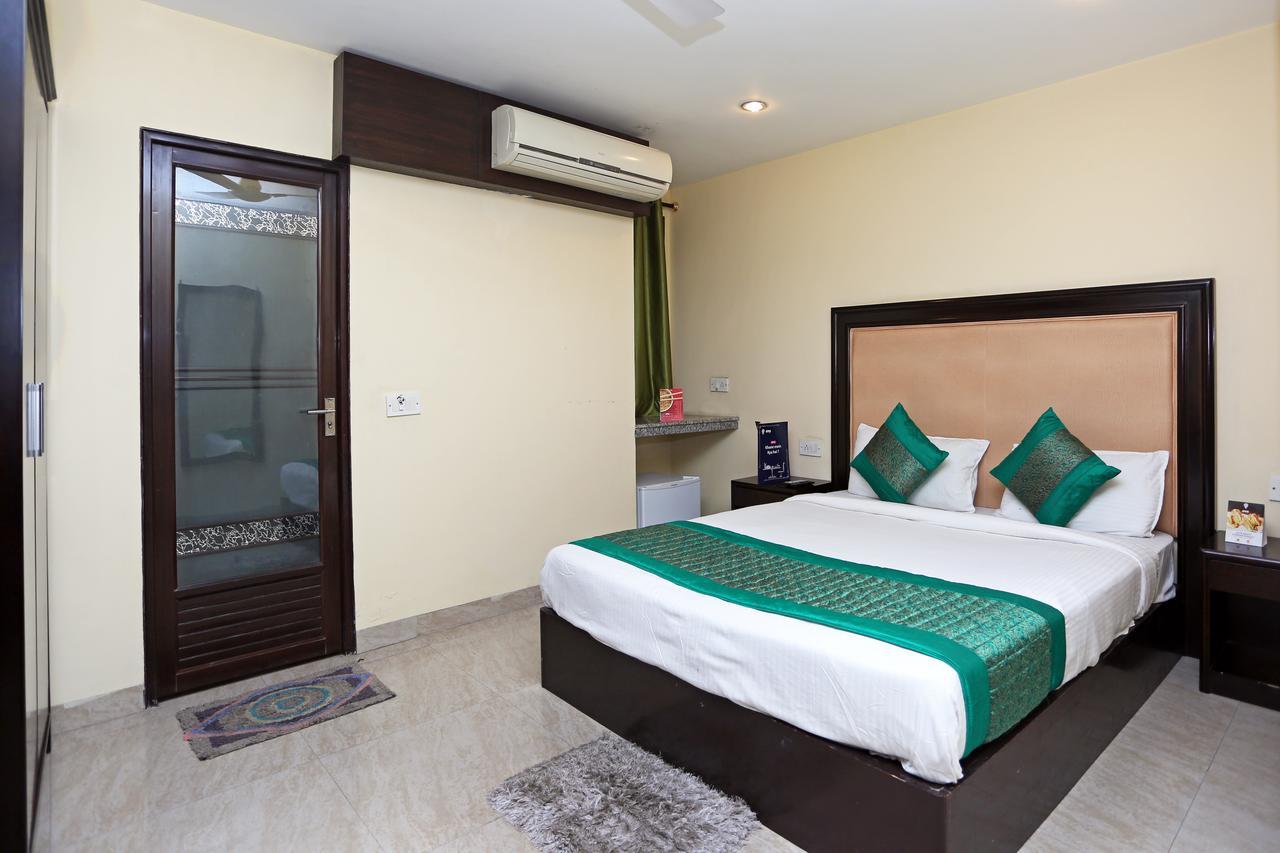 Oyo 714 Hotel De Plaza New Delhi Exteriör bild