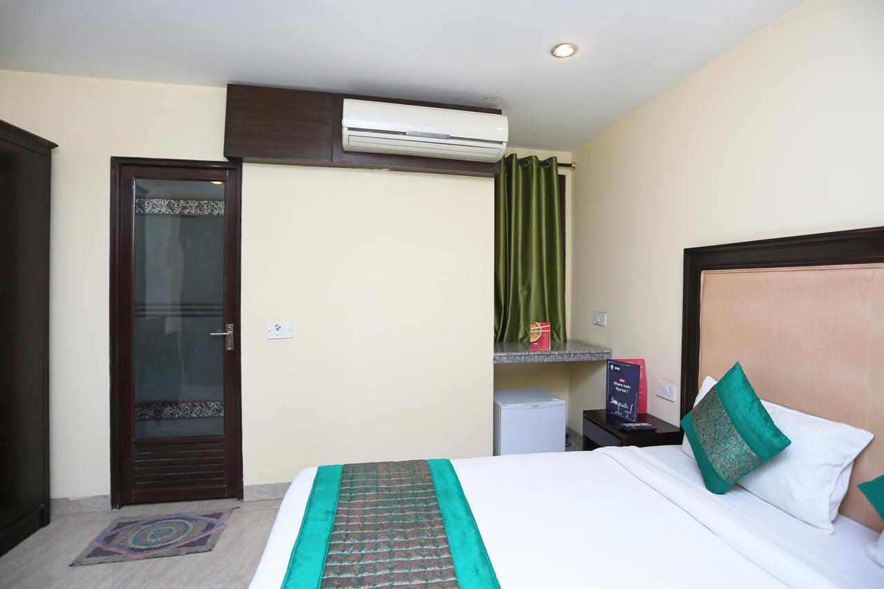 Oyo 714 Hotel De Plaza New Delhi Exteriör bild