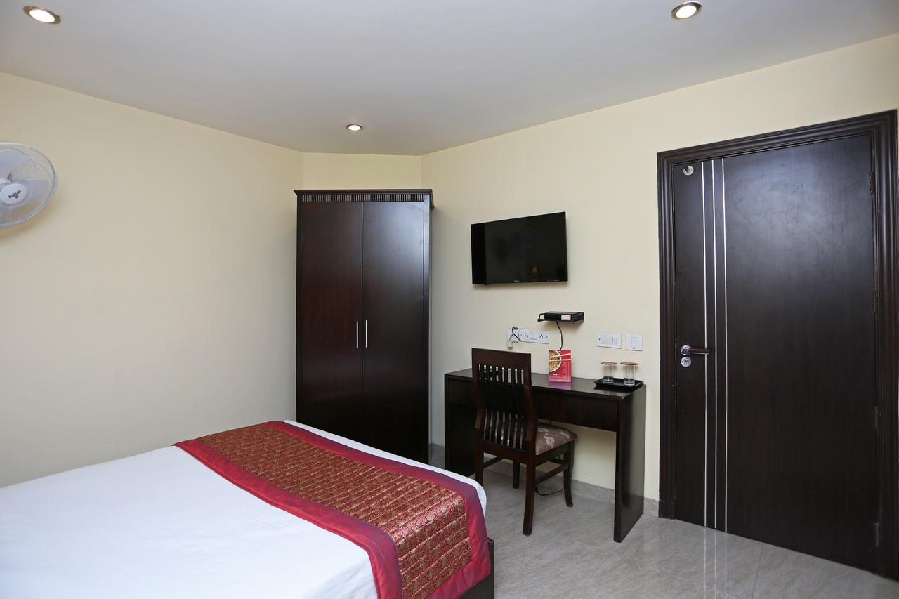 Oyo 714 Hotel De Plaza New Delhi Exteriör bild