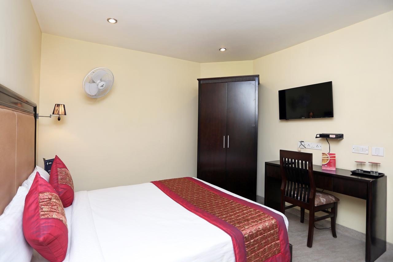 Oyo 714 Hotel De Plaza New Delhi Exteriör bild